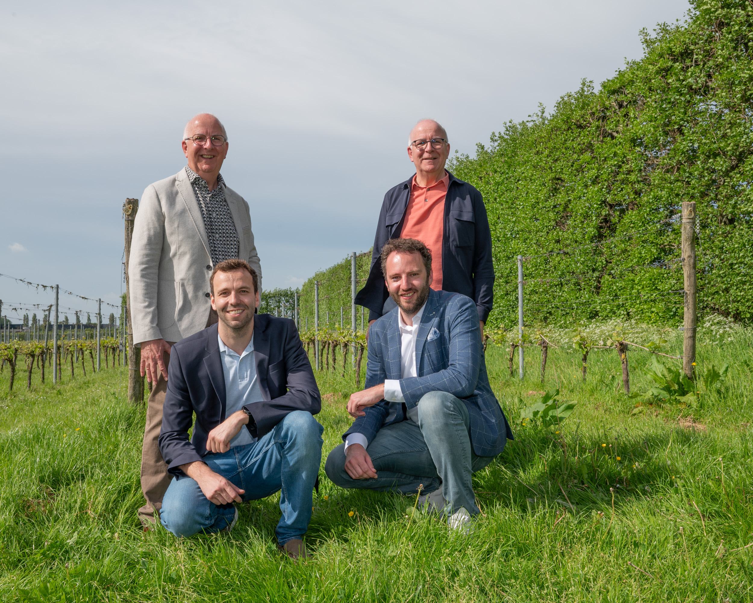 ’Als hij te ver gaat fluiten we hem wel tijdig terug’. Dirk Ursem en zijn broer Hans, maken langzaam